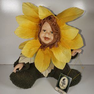 VTG Geppeddo Porcelain Girl Doll 8” Sophie Sunflower Cuddle Kids Collectible